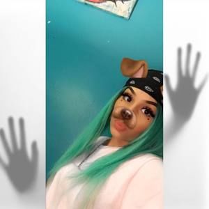 Meet your Posher, Esmeralda